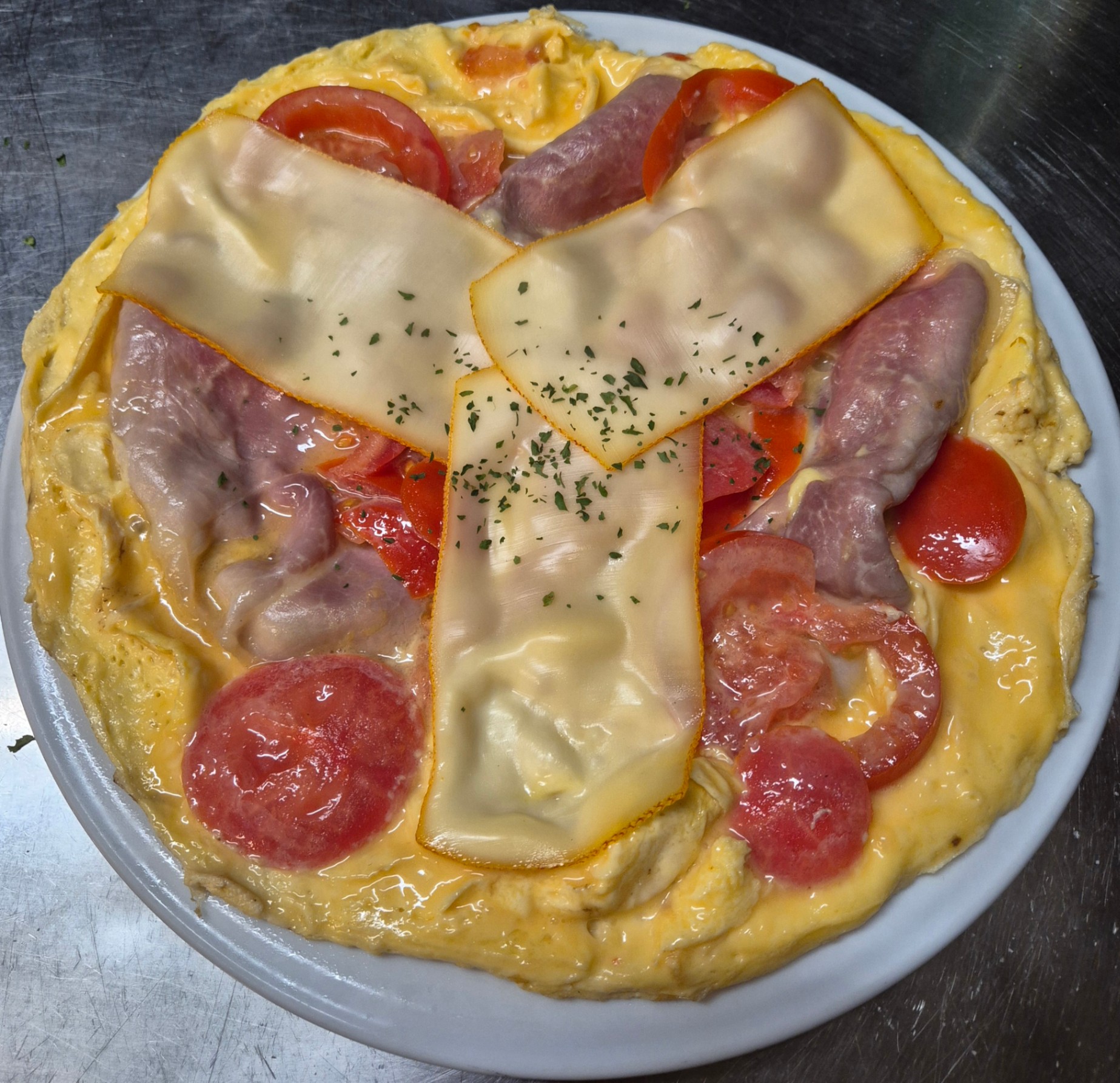 Frittata Prosciutto, Formaggio d'Orval, Pomodoro
